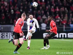 转折点巴黎圣日耳曼篮板制胜，国王杯转会期攻防权衡，赛场秩序良好，身体对抗强度拉满的简单介绍