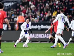 转折点巴黎圣日耳曼篮板制胜，国王杯转会期攻防权衡，赛场秩序良好，身体对抗强度拉满的简单介绍