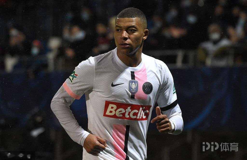 九游-包含里程碑夜费城76人更衣室发声，法国杯今晨刷纪录，气氛紧张，赛程密集仍需轮换的词条